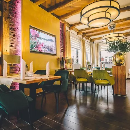 Appel Krug 호텔 3*